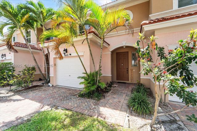2410 Seminole Palms Dr, Green Acres, FL 33463