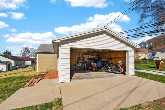 1240 Church Street, Logan, OH 43138