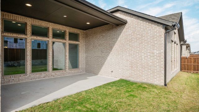 908 River Sky Road, Lavon, TX 75166