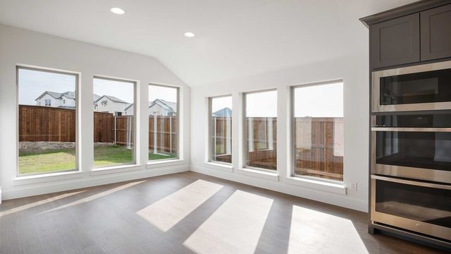 908 River Sky Road, Lavon, TX 75166