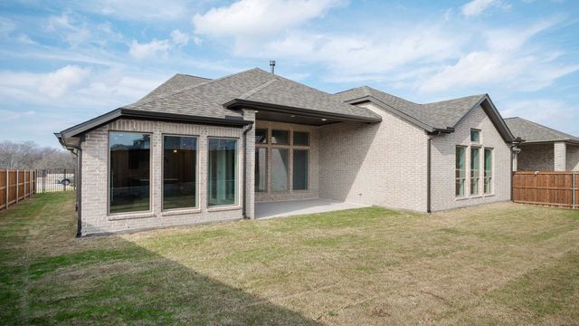 908 River Sky Road, Lavon, TX 75166