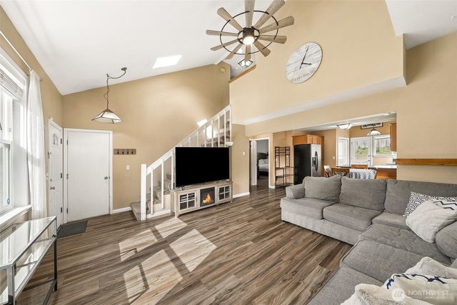 15905 91st Avenue Ct E, Puyallup, WA 98375