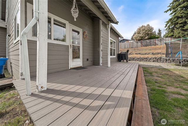 15905 91st Avenue Ct E, Puyallup, WA 98375