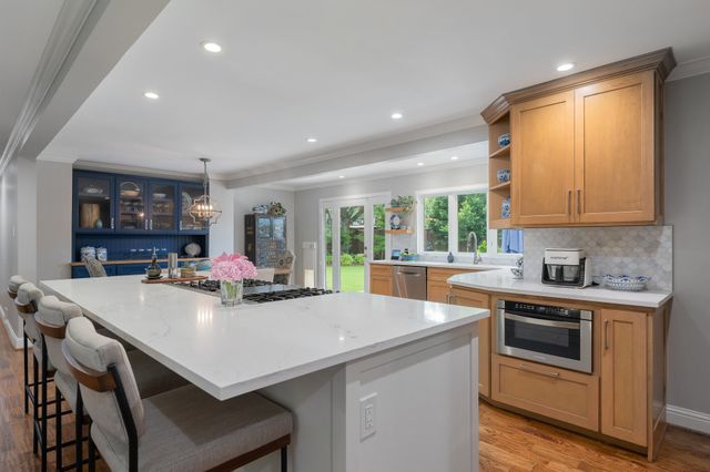 7110 Mossvine Drive, Dallas, TX 75254