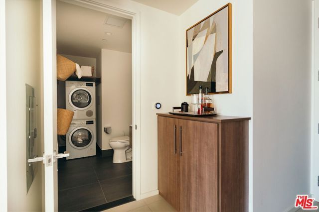 889 Francisco Street 1801, Los Angeles, CA 90017