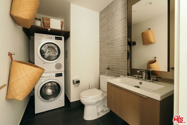 889 Francisco Street 1801, Los Angeles, CA 90017