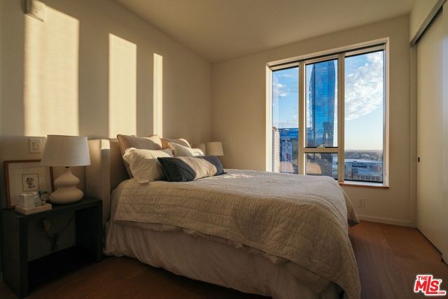 889 Francisco Street 1801, Los Angeles, CA 90017