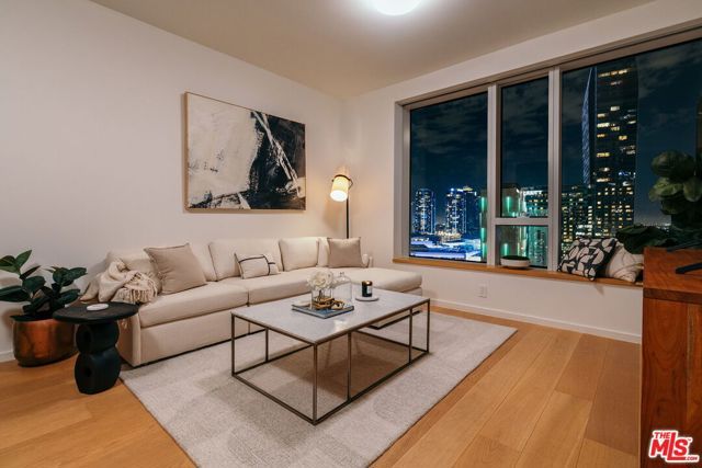 889 Francisco Street 1801, Los Angeles, CA 90017