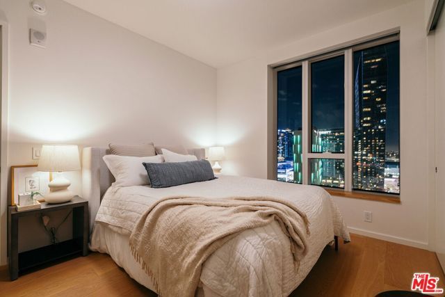 889 Francisco Street 1801, Los Angeles, CA 90017