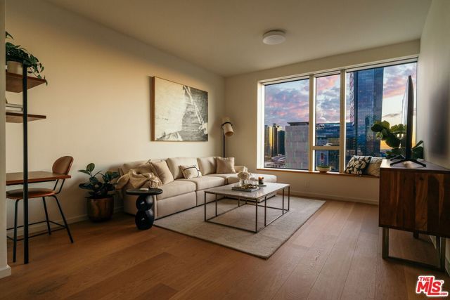 889 Francisco Street 1801, Los Angeles, CA 90017