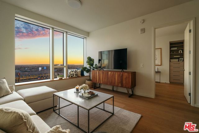 889 Francisco Street 1801, Los Angeles, CA 90017