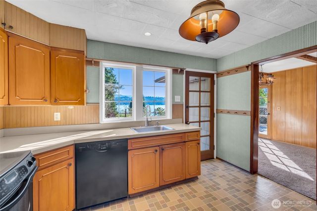 4514 Ferncroft Road, Mercer Island, WA 98040