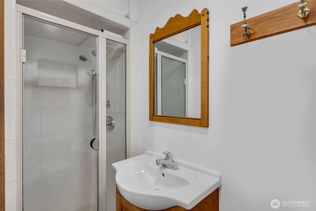 4514 Ferncroft Road, Mercer Island, WA 98040