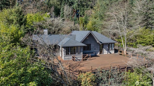 4514 Ferncroft Road, Mercer Island, WA 98040