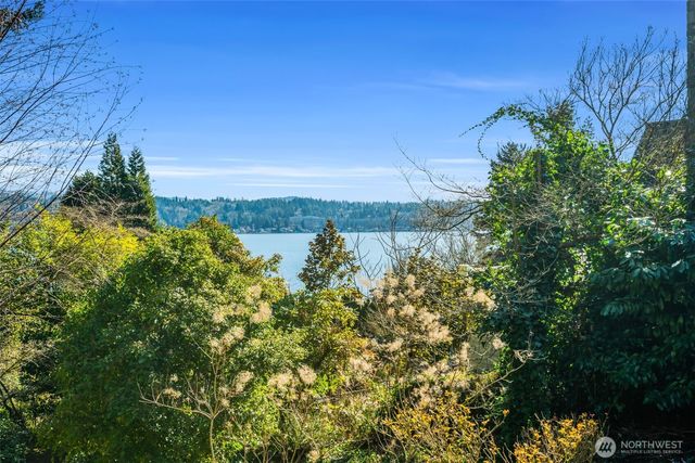 4514 Ferncroft Road, Mercer Island, WA 98040