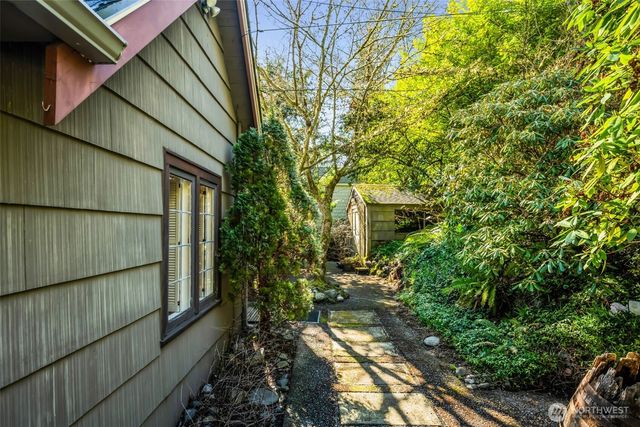 4514 Ferncroft Road, Mercer Island, WA 98040