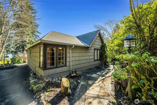 4514 Ferncroft Road, Mercer Island, WA 98040