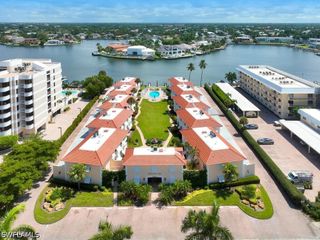 3070 Gulf Shore BLVD N 209, Naples, FL 34103