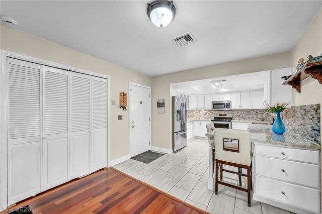 5412 Avenida Vaquero, Las Vegas, NV 89108