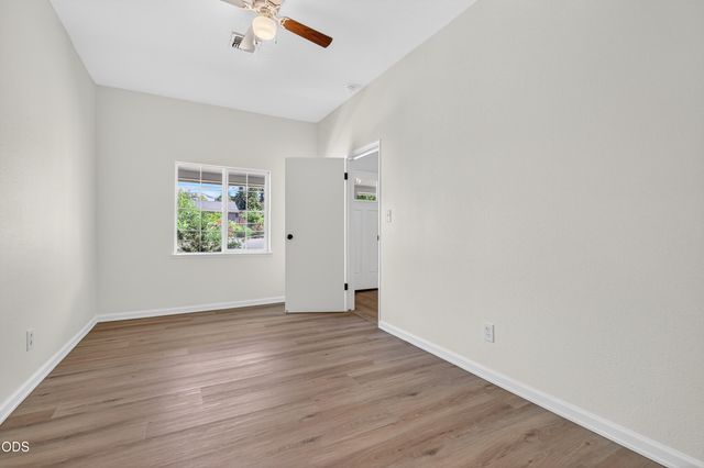502 S B Street, Phoenix, OR 97535