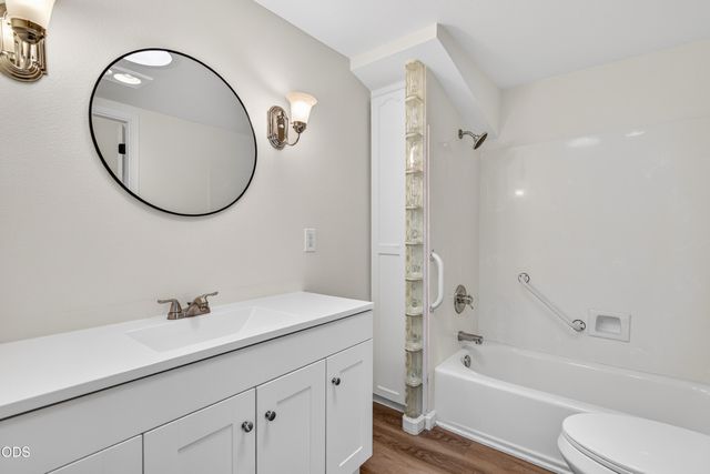 502 S B Street, Phoenix, OR 97535