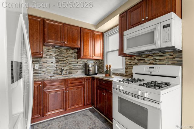 24621 Cherry Street, Dearborn, MI 48124
