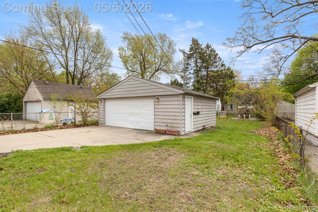 24621 Cherry Street, Dearborn, MI 48124