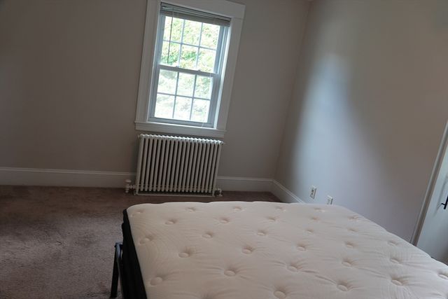 80 Center St, Burlington, MA 01803