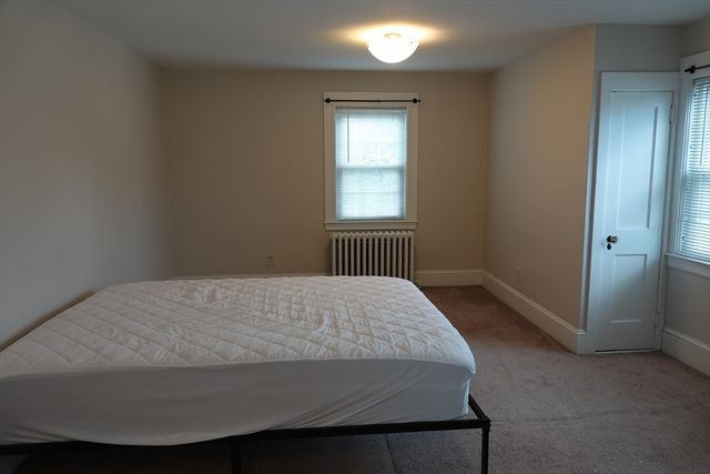 80 Center St, Burlington, MA 01803