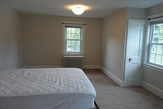 80 Center St, Burlington, MA 01803