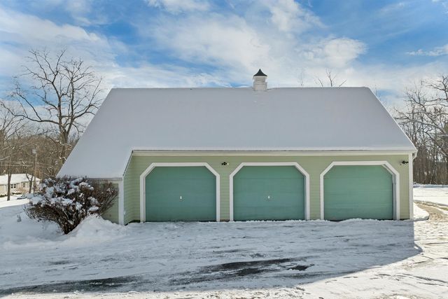 36 Prescott Heights Road, Hooksett, NH 03106