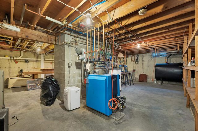 36 Prescott Heights Road, Hooksett, NH 03106