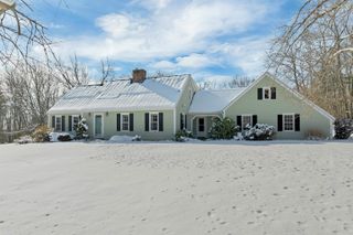 36 Prescott Heights Road, Hooksett, NH 03106