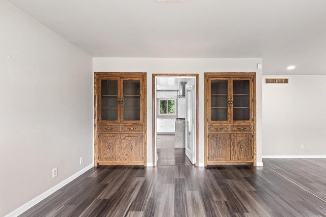 2003 S Valley Spring DRIVE, New Berlin, WI 53151