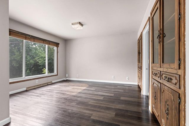 2003 S Valley Spring DRIVE, New Berlin, WI 53151