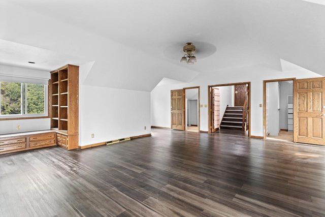 2003 S Valley Spring DRIVE, New Berlin, WI 53151