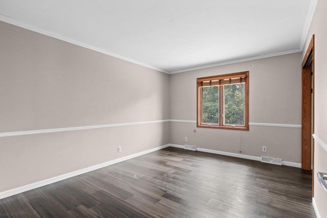 2003 S Valley Spring DRIVE, New Berlin, WI 53151