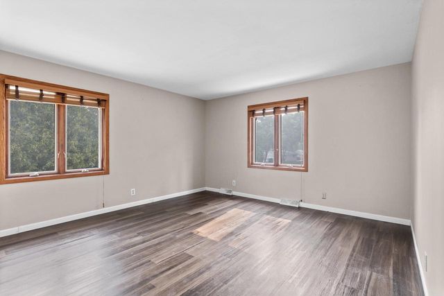2003 S Valley Spring DRIVE, New Berlin, WI 53151
