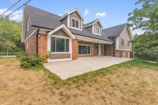 2003 S Valley Spring DRIVE, New Berlin, WI 53151