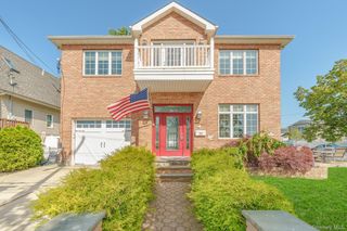 30 East Boulevard, East Rockaway, NY 11518