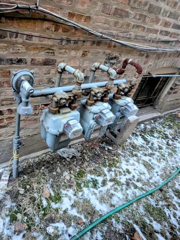 4949 W Iowa Street, Chicago, IL 60651