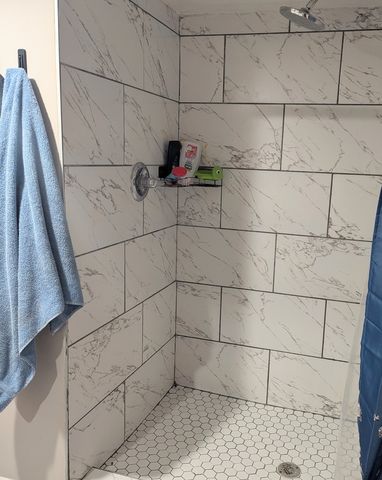 4949 W Iowa Street, Chicago, IL 60651