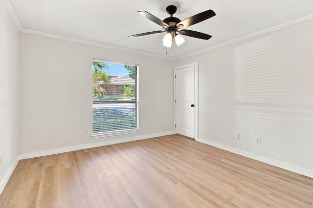 1308 Golden Gate Drive, Carrollton, TX 75007