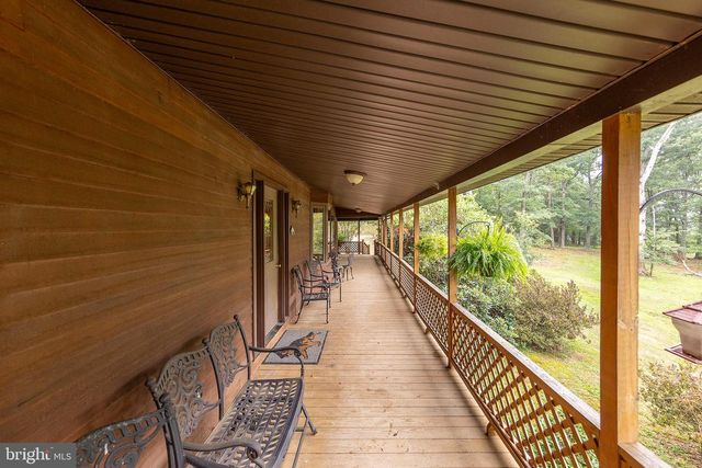 90 SHADE VALLEY RD, Rio, WV 26755