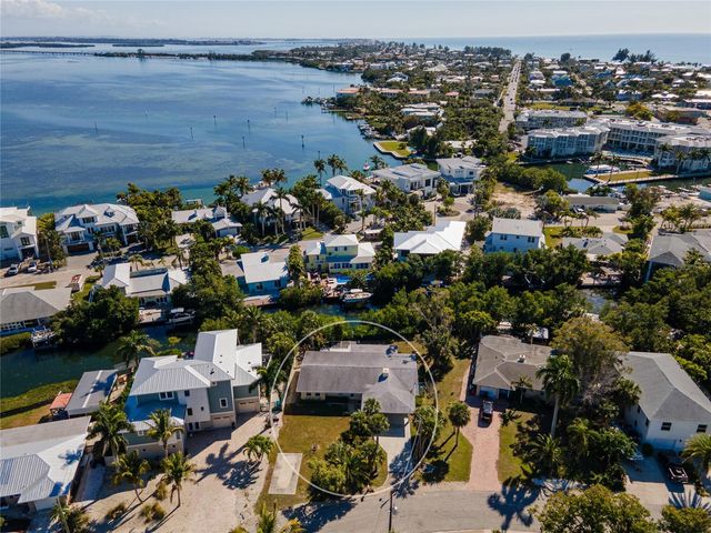 507 58TH STREET, Holmes Beach, FL 34217