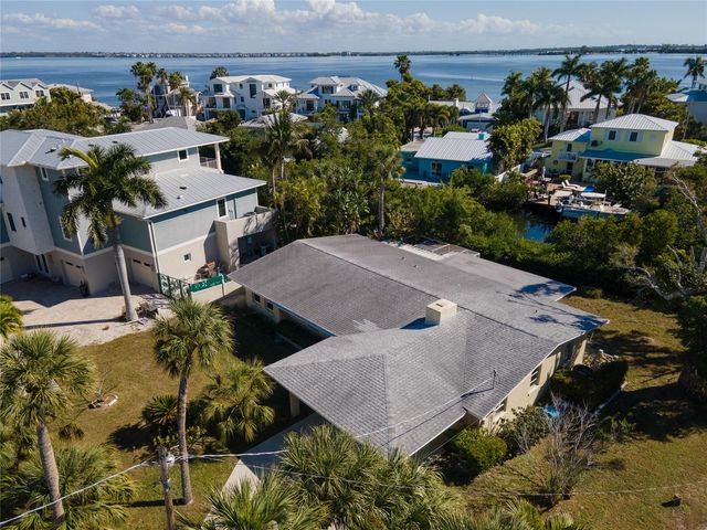 507 58TH STREET, Holmes Beach, FL 34217