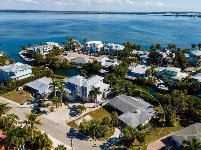 507 58TH STREET, Holmes Beach, FL 34217