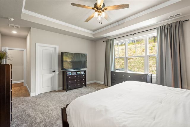 121 Maggie Drive, North Strabane, PA 15330