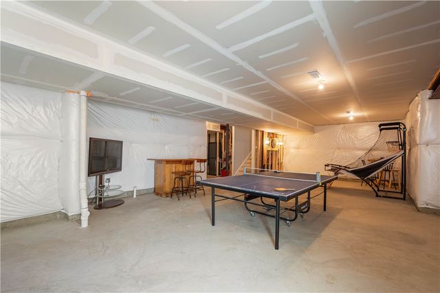 121 Maggie Drive, North Strabane, PA 15330