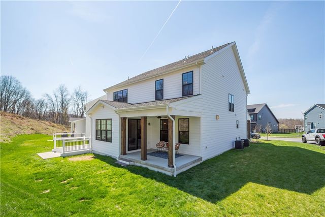 121 Maggie Drive, North Strabane, PA 15330